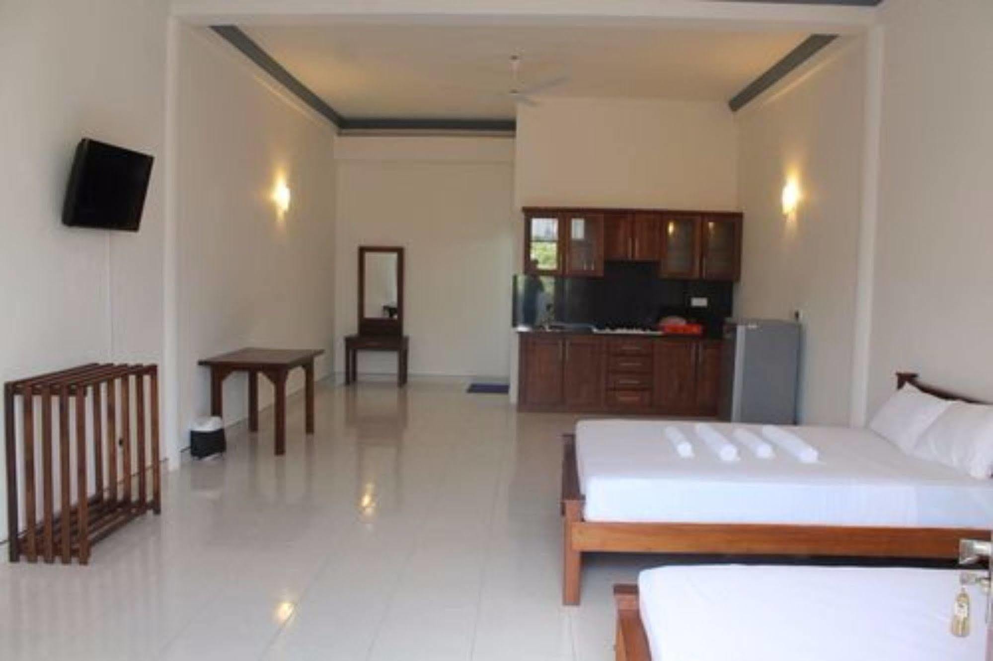 Prego Suites Ettukala Luaran gambar
