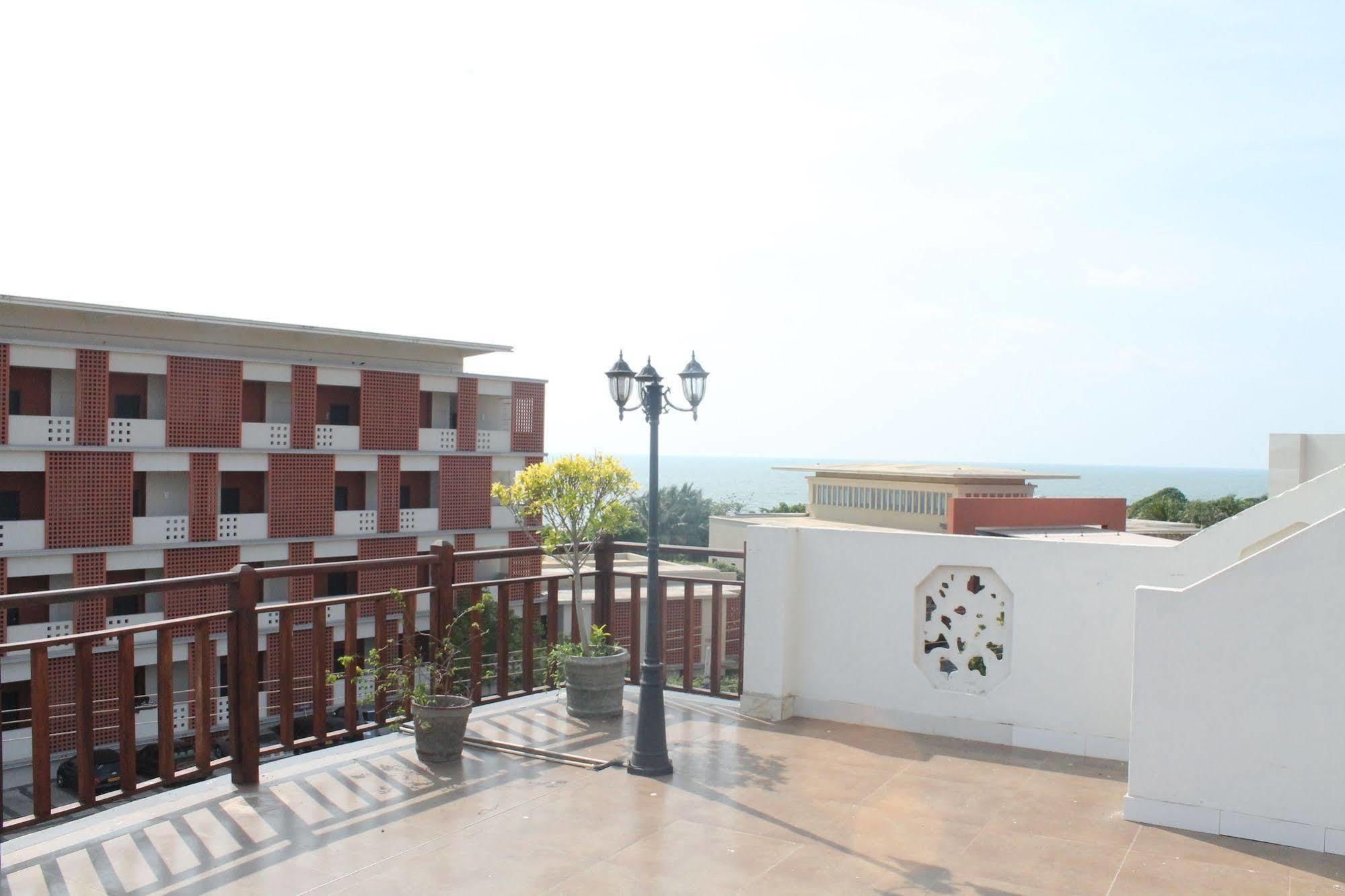 Prego Suites Ettukala Luaran gambar