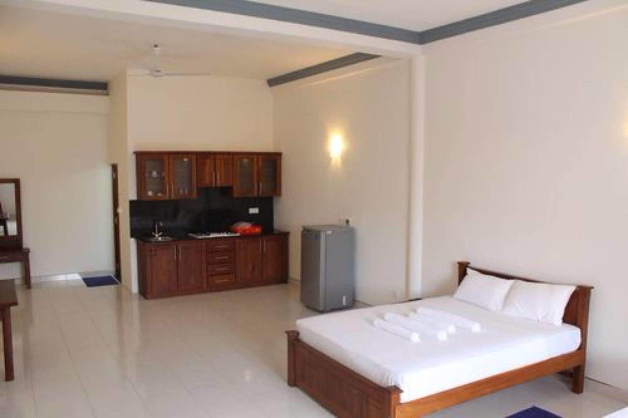 Prego Suites Ettukala Luaran gambar